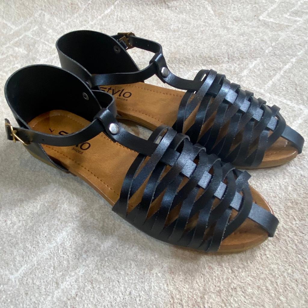 Women’s Soft Rexine Sandals – Comfortable Party & Outdoor Wear with Fashionable Design - Image 2