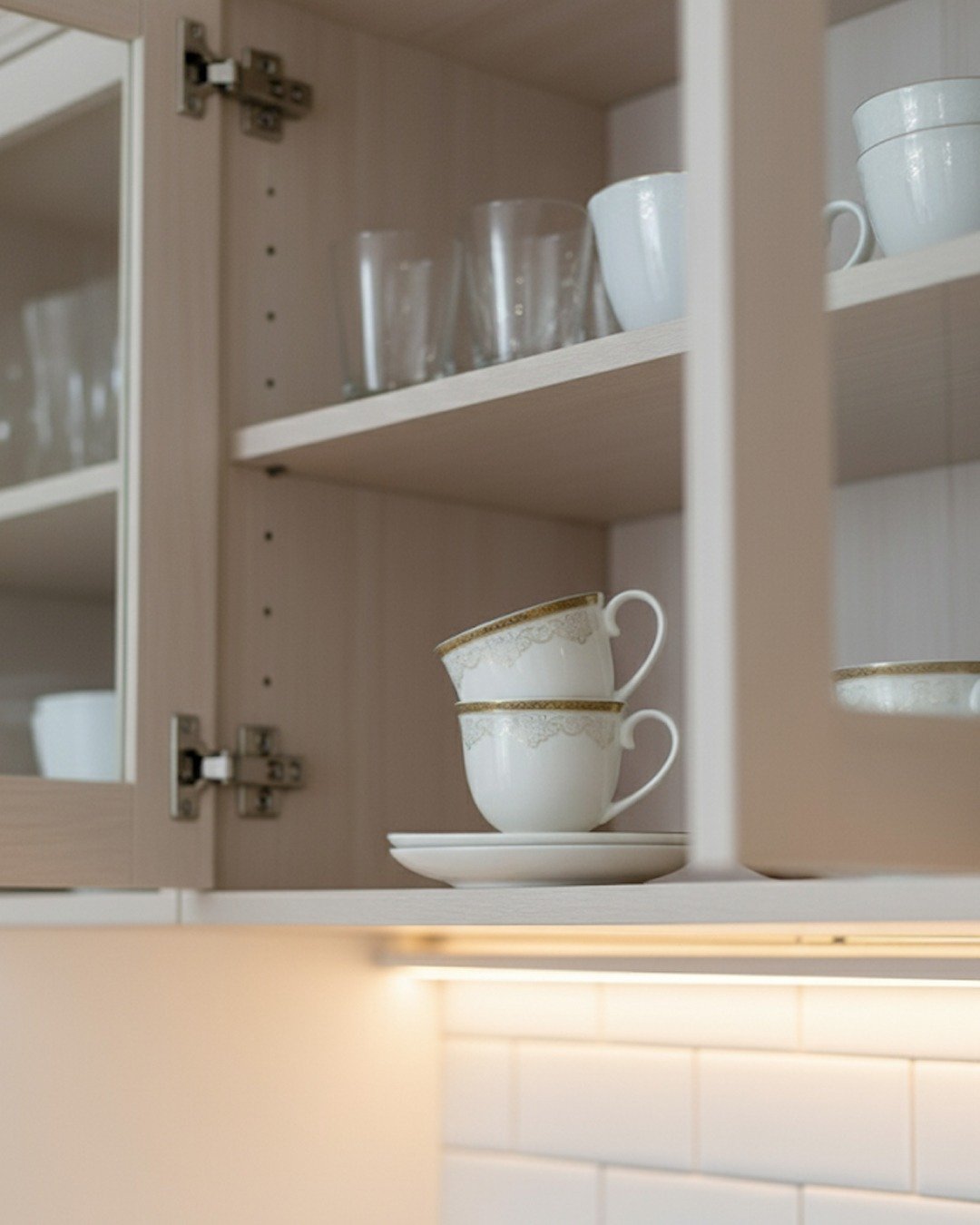 Elegant Cups of Delight – Luxury Porcelain Tea & Coffee Cup Set CK - Image 4