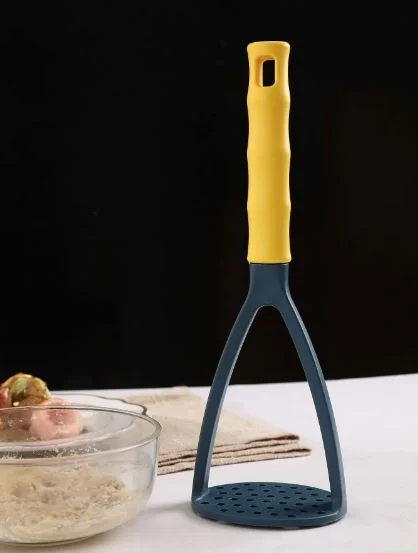 Handheld Potato Masher – 1Pc Kitchen Masher Tool with Comfortable Handle for Smooth Mashing - Image 5