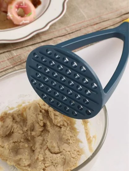 Handheld Potato Masher – 1Pc Kitchen Masher Tool with Comfortable Handle for Smooth Mashing - Image 4